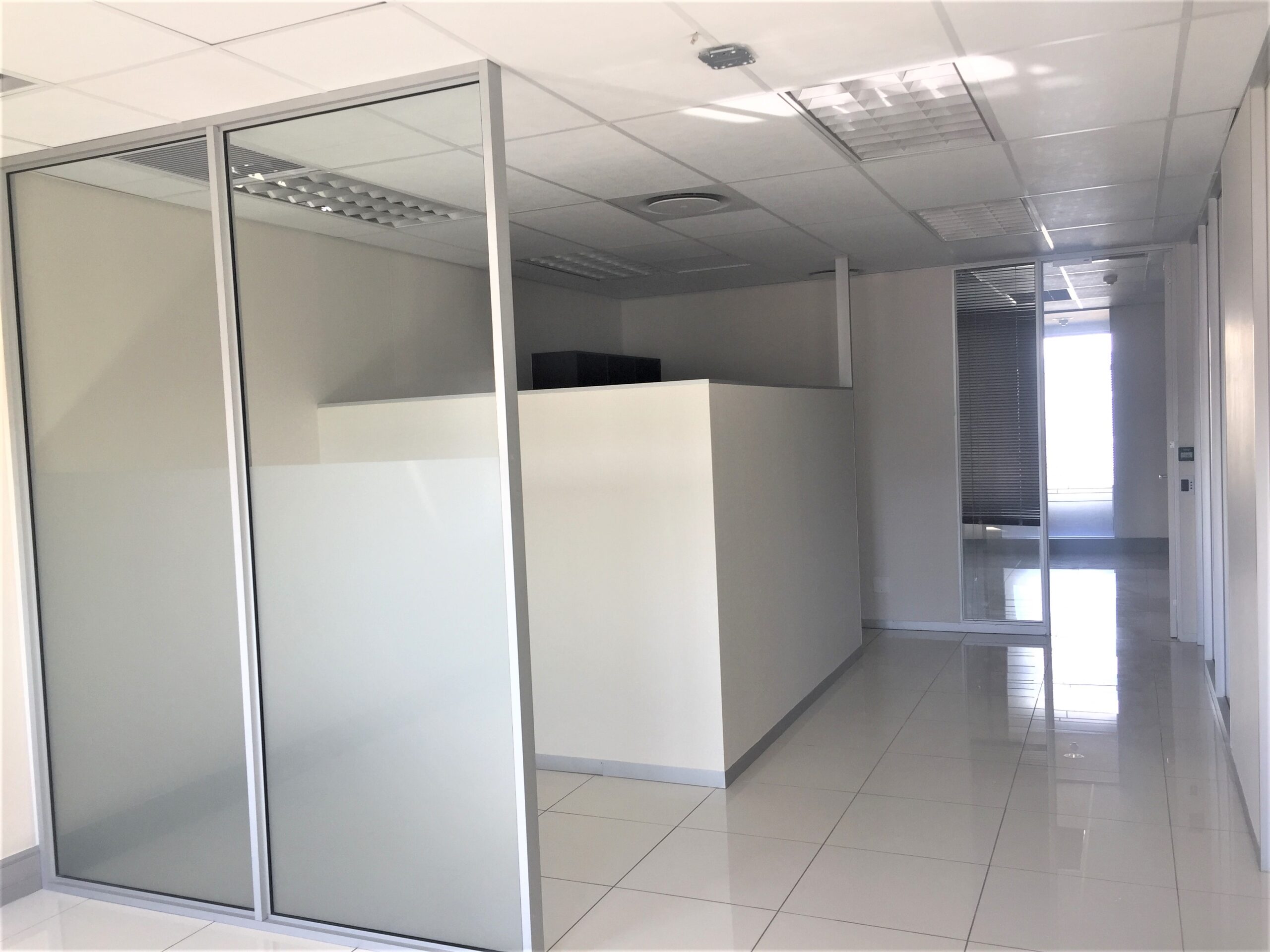 156 m² Office to Rent Century City I The Gatehouse