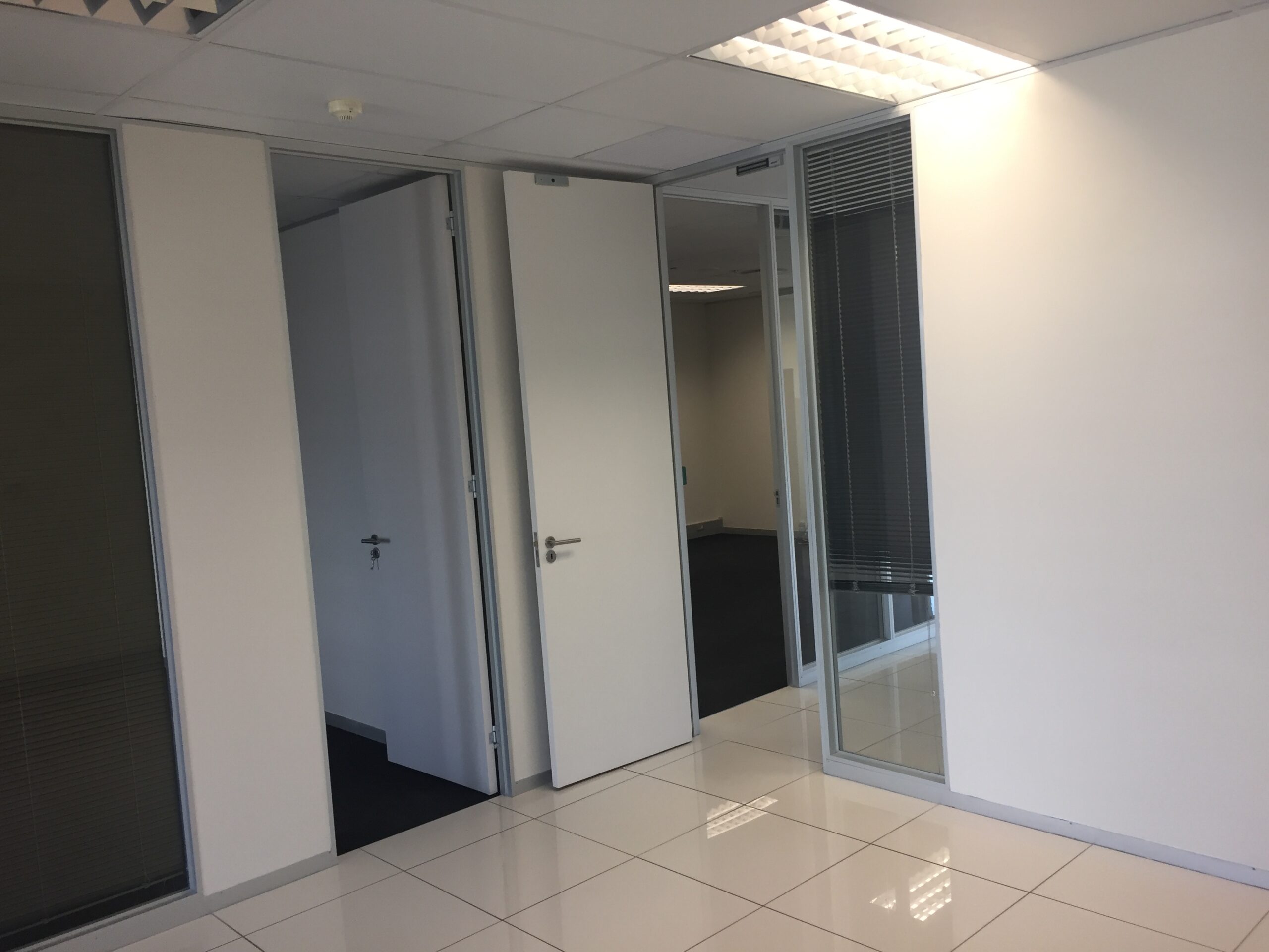 156 m² Office to Rent Century City I The Gatehouse