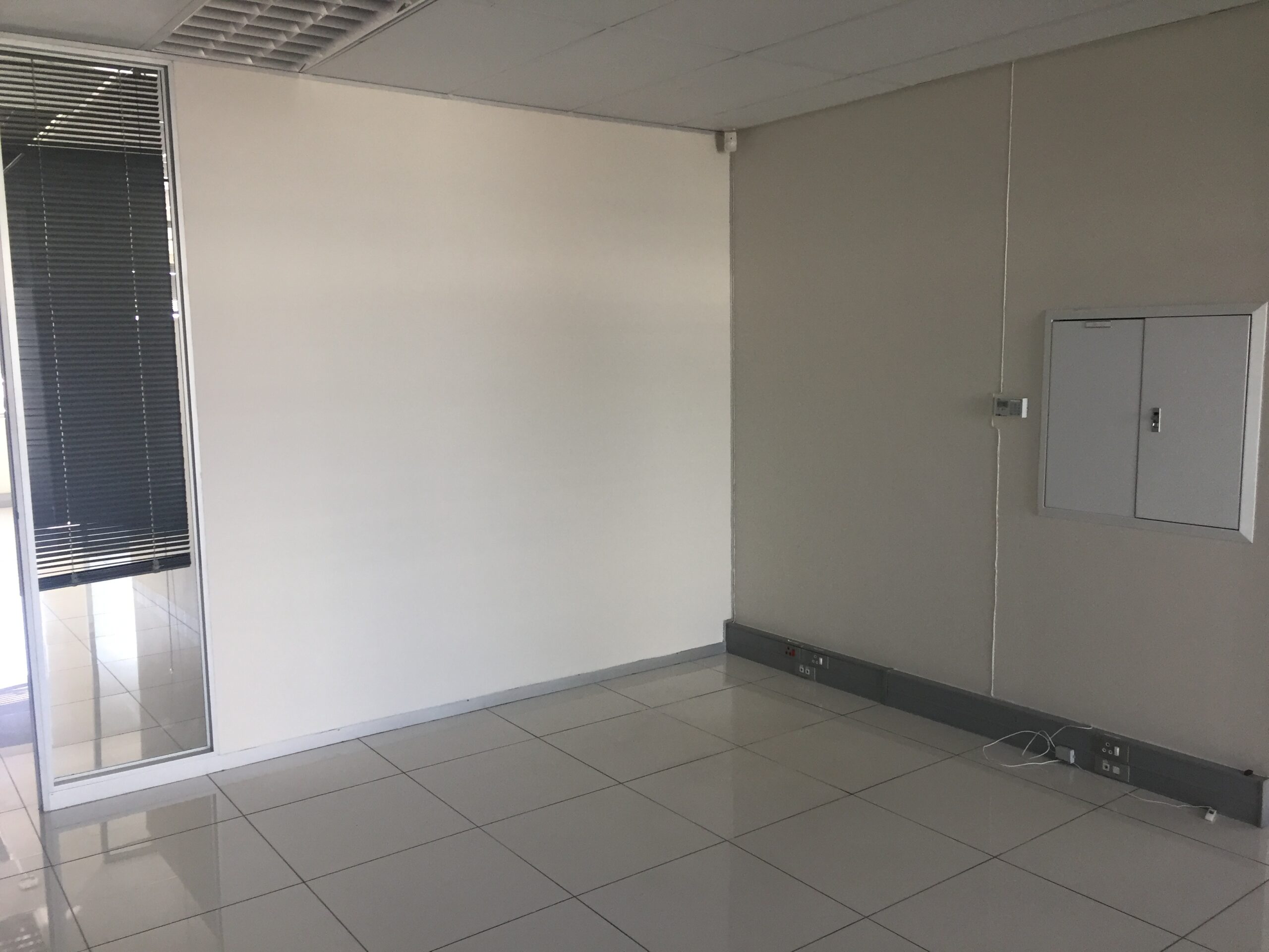 156 m² Office to Rent Century City I The Gatehouse