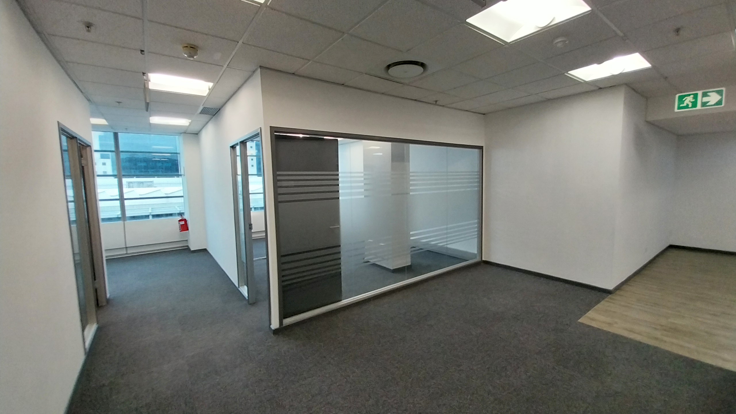 Office to Rent convention Center – Foreshore (25)